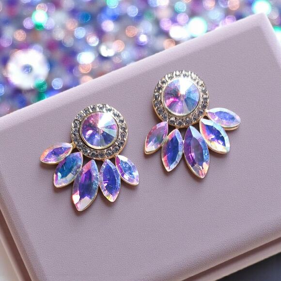 Boutique New Aurora Borealis cluster rhinestone earrings - Picture 6 of 6